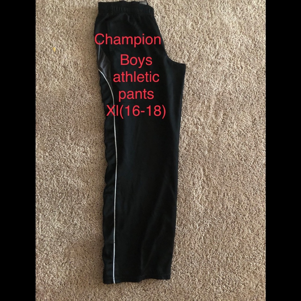 Black track pants / Jersey material / pockets